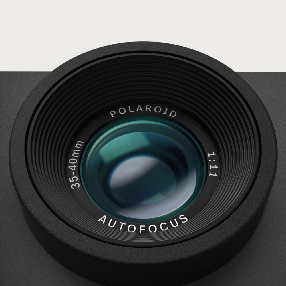 Polaroid camera 📸